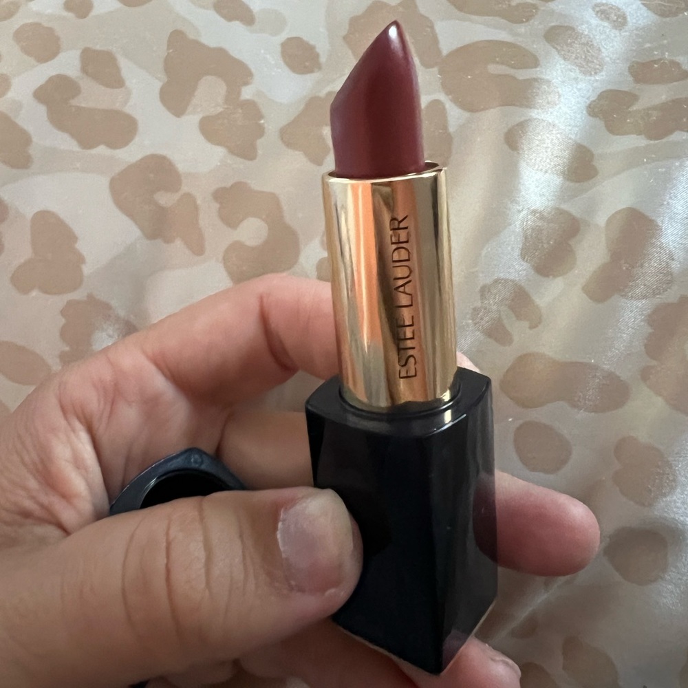 Estée Lauder Pure Color Envy matte lipstick